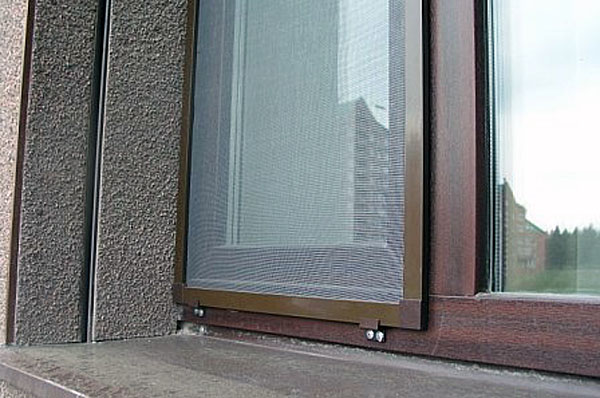 Наружная москитная сетка на пластиковые окна  в Гродно